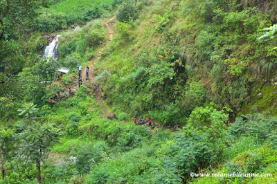 Jalur "pendakian" menuju Curug Muncar Petungkriyono Jalur "pendakian" menuju Curug Muncar Petungkriyono