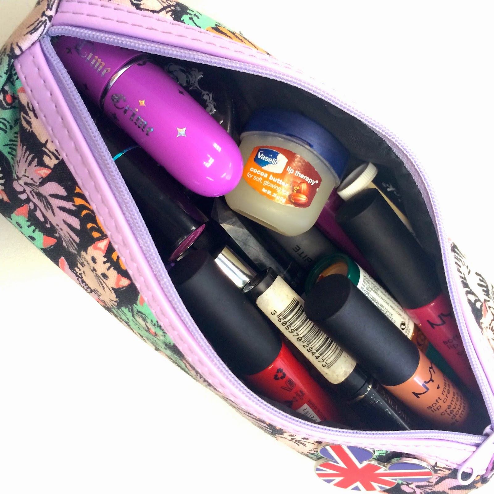 What's in My (Purse!) Makeup Bag! KateCatandJenna
