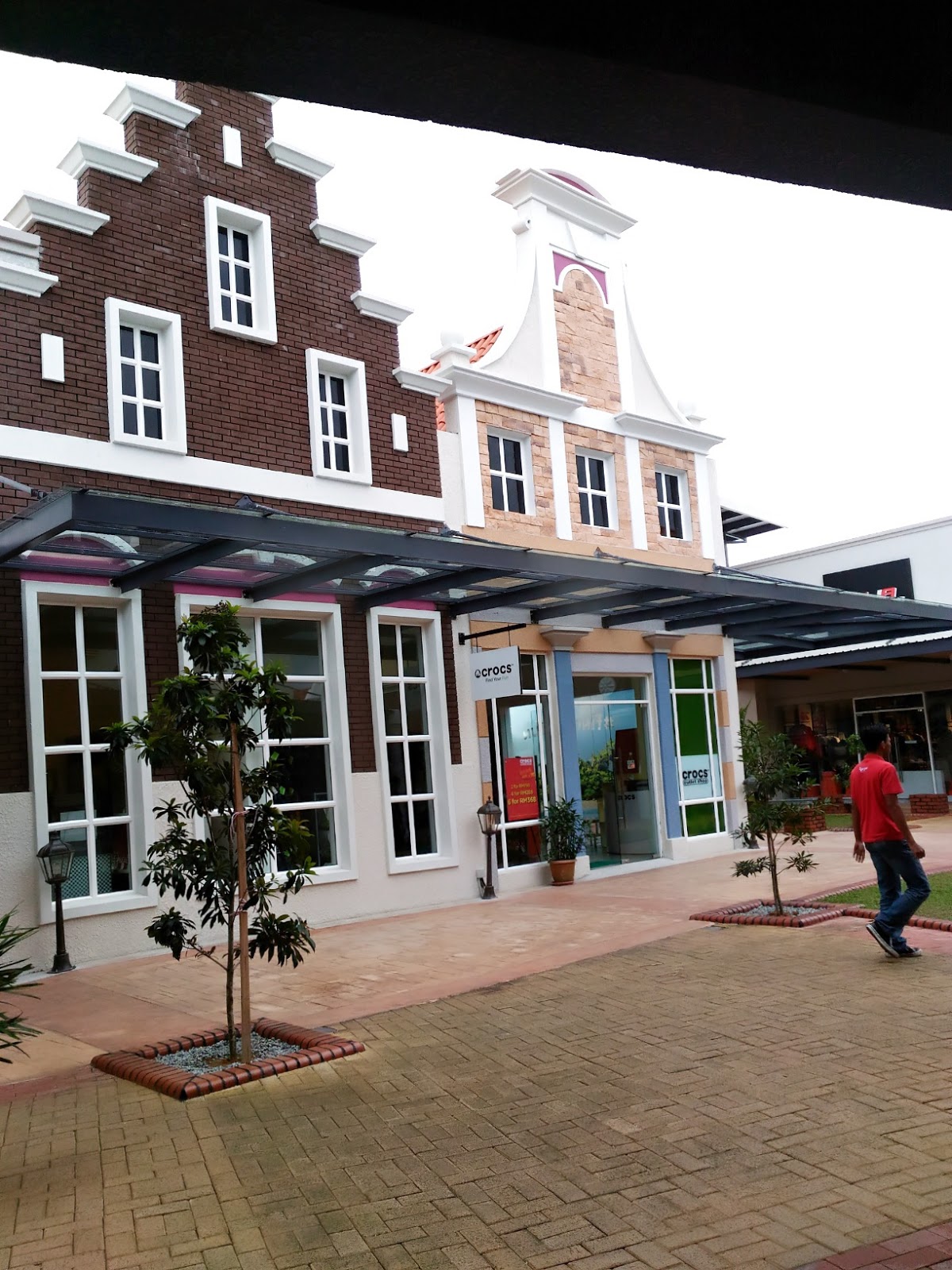 Melaka Premium Outlet (MPO) Farah Lumière