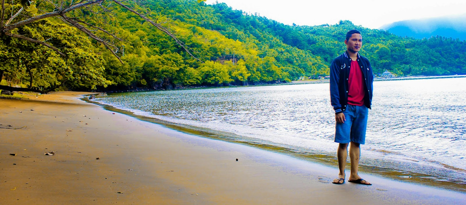 Hasil gambar untuk Pantai Cobo, Kepulauan Tidore Maluku Utara