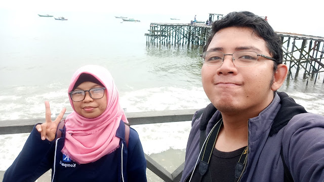 Kampung Atas Air - Dermaga Pasar Klandasan - Kucing The Explorer