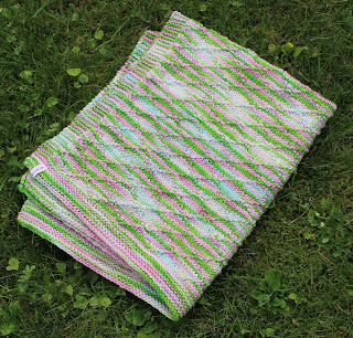Dornröschens Geschichten: Strickanleitung für eine Babydecke