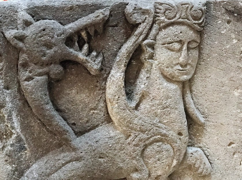 TARİH VE ARKEOLOJİ Wolf Dragons and Turkish Shot Turkish Culture and Art