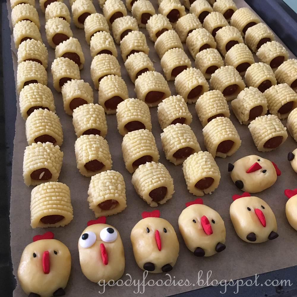 GoodyFoodies Rooster Pineapple Tarts and Bak Kwa for Chinese New Year