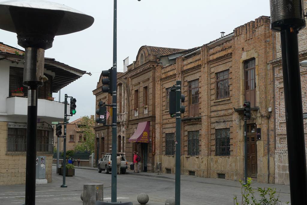 fui ali, já volto: Cuenca, cidade pacata