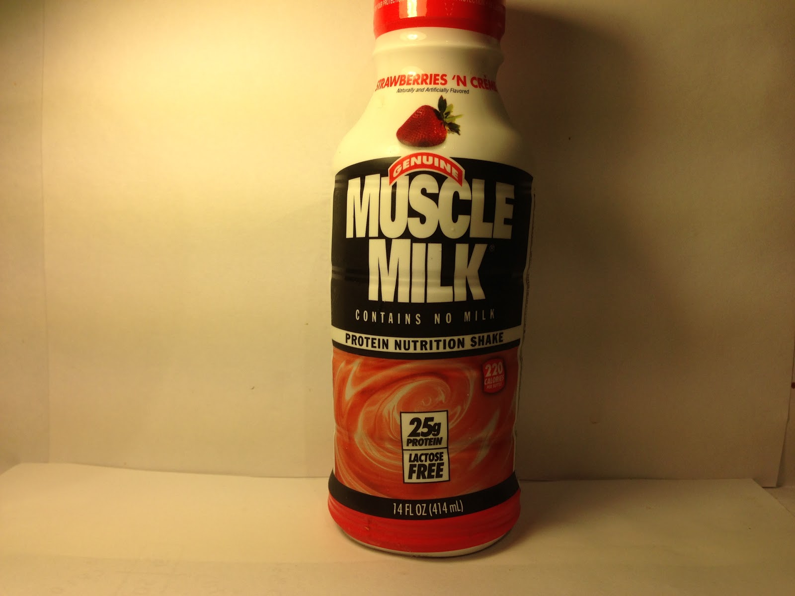 Crazy Food Dude: Review: Muscle Milk Strawberries 'N Creme Protein Nutrition Shake