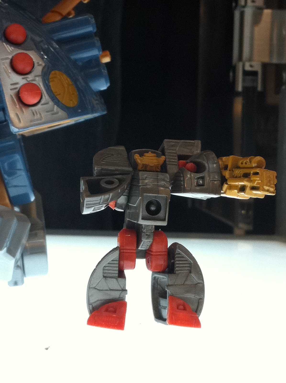t r a n s f o r a w e s o m e: BotCon 2011 : Amazon Exclusive Unicron