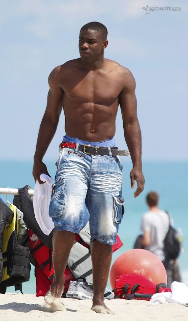 micah richards weight training