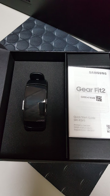 [開箱] Samsung Fit2 Pro 智慧手環, 運動游泳都支援 