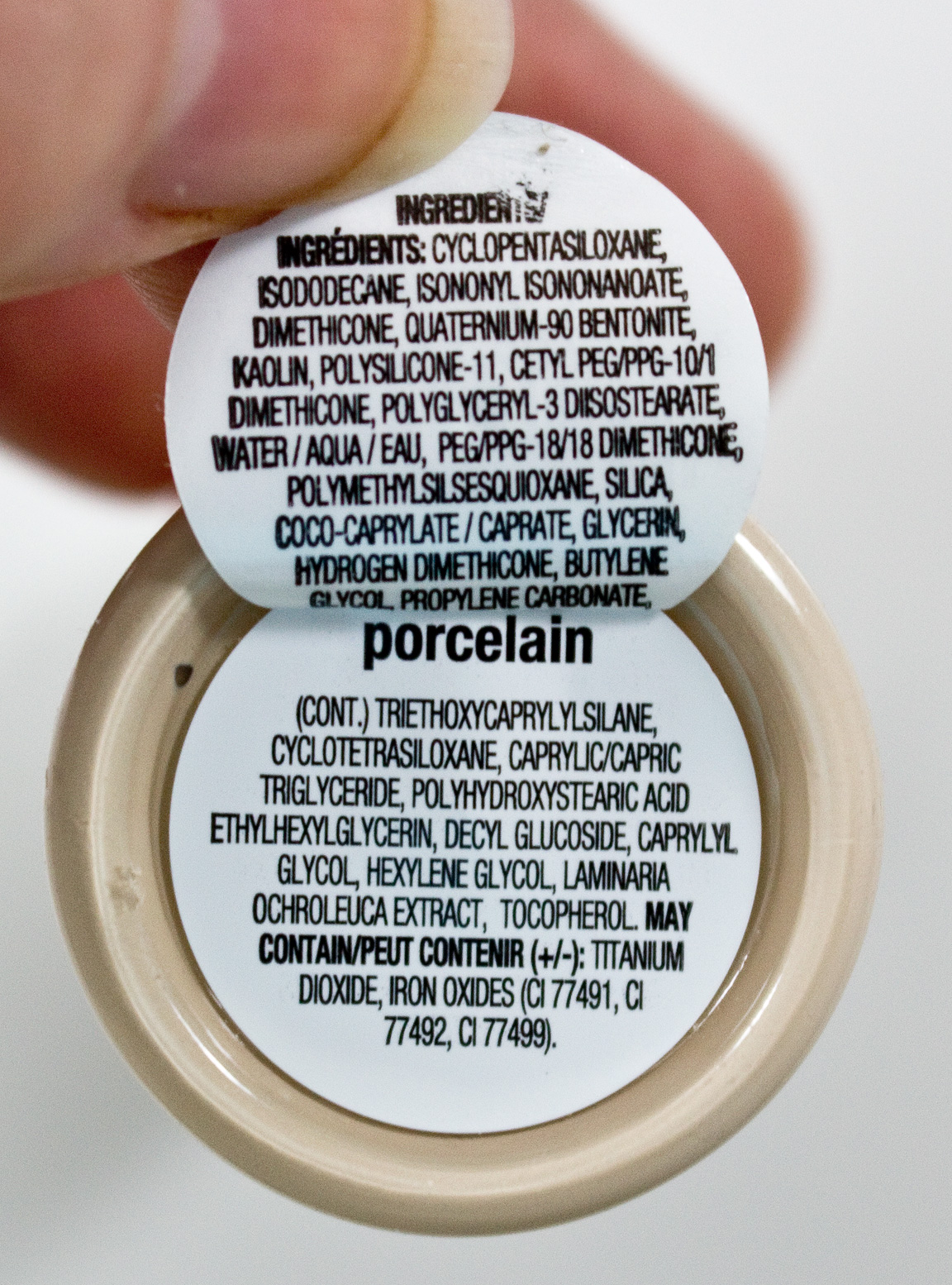 WARPAINT and Unicorns Hard Candy Glamoflauge Foundation in Porcelain