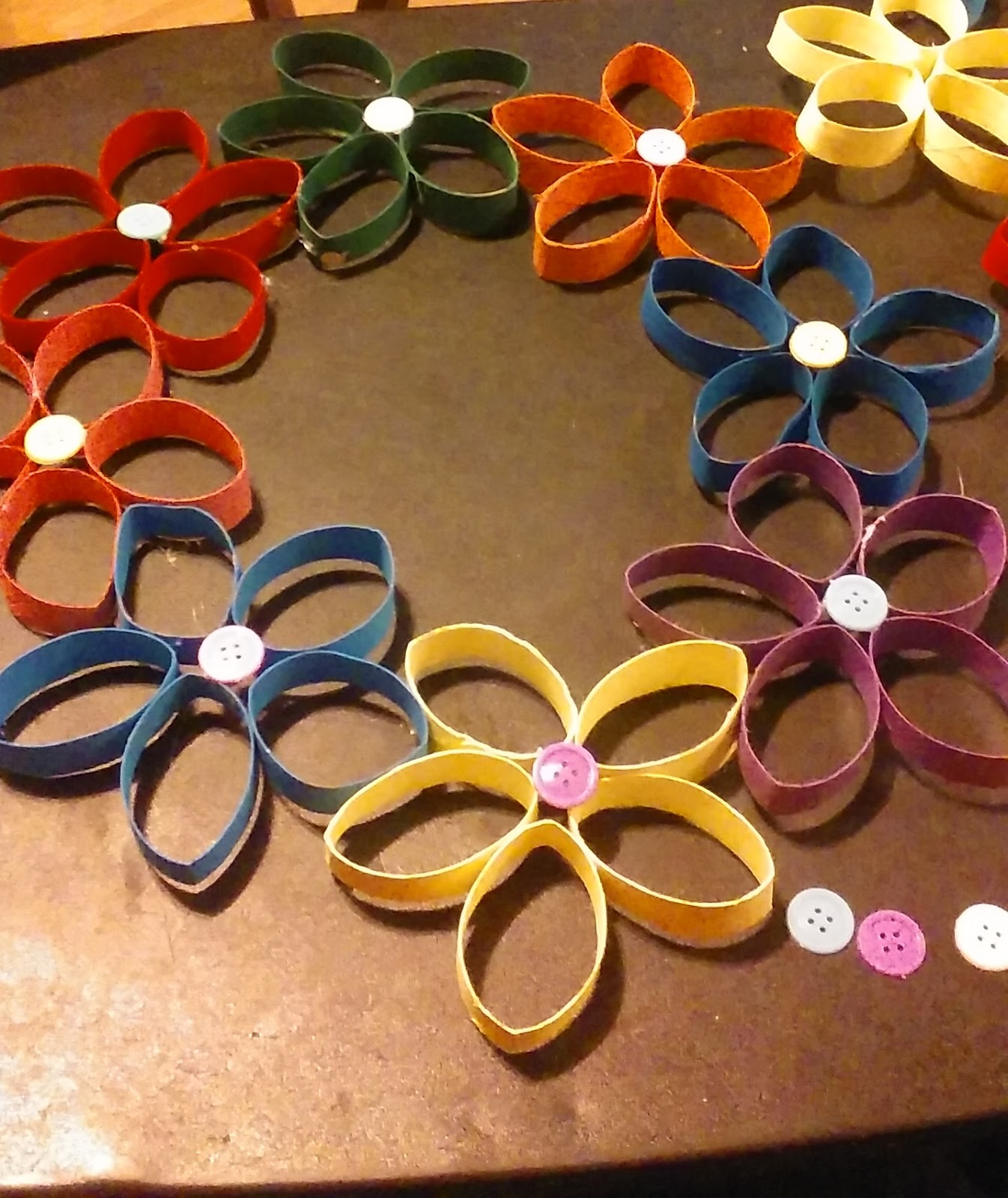Learning As We Go DIY Toilet Paper Roll Wreath Craft