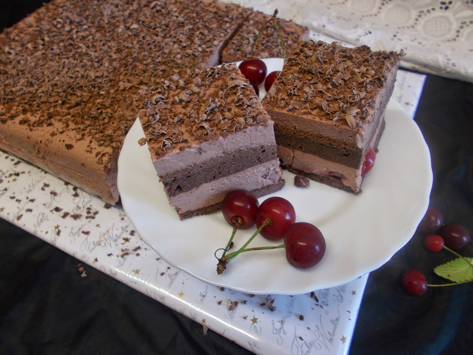Prajitura cu cacao si visine