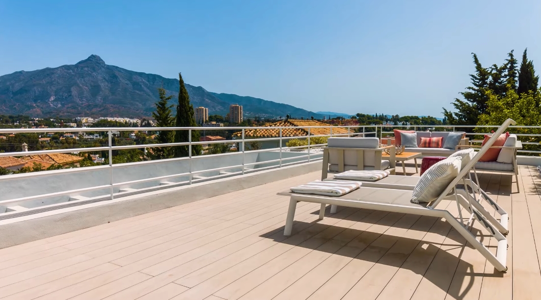 Tour Nueva Andalucia, Marbella Contemporary Villa vs. 23 Interior Design Photos