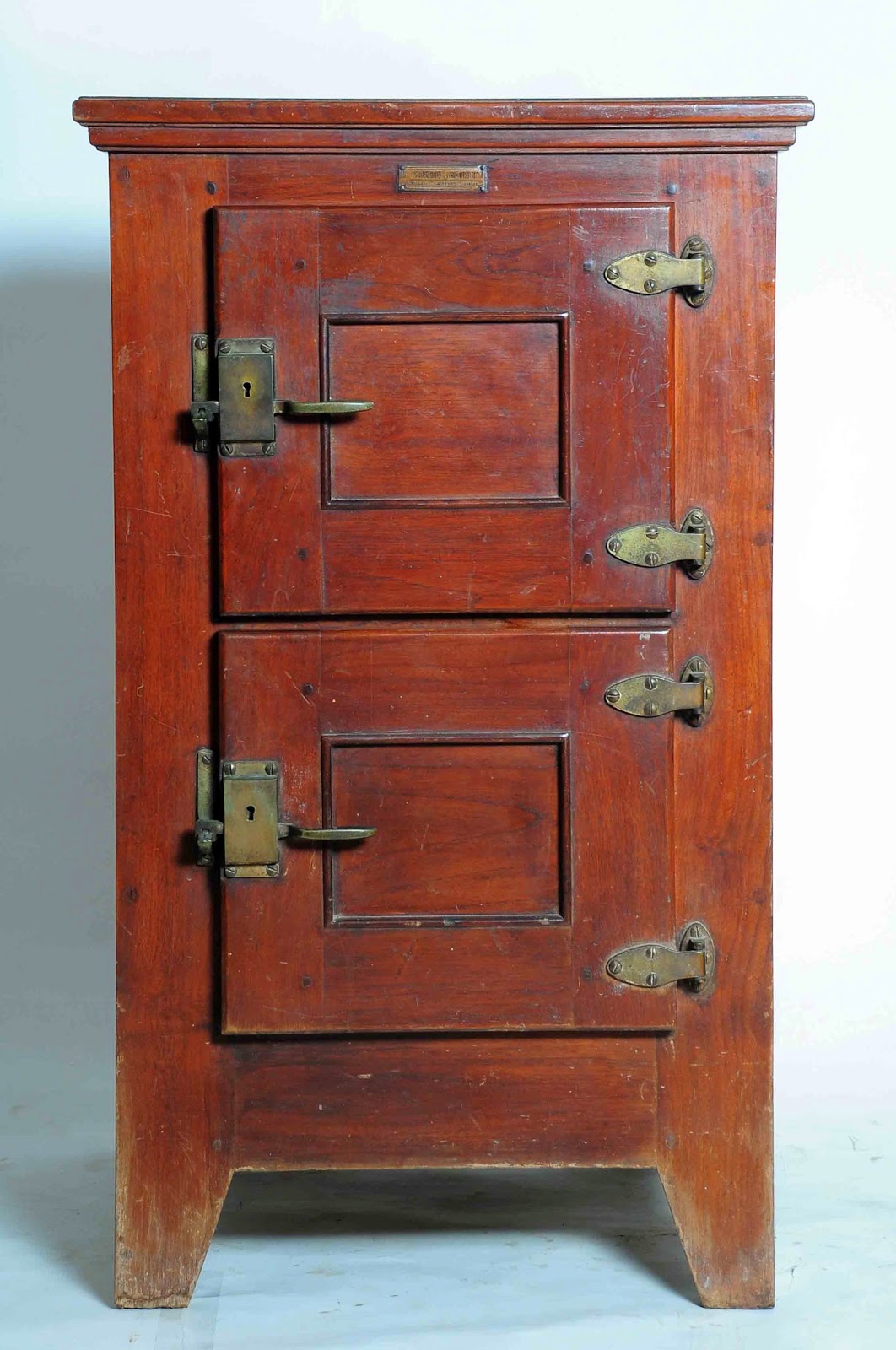 Old Vintage Gallery Antique Wood Refrigerator "NV Vereenigde Ijs Fabrienen" Soerabaia