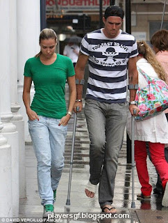 Kevin Pietersen and his wife Jessica Taylor Kevin Pietersen in injury and his wife Jessica Taylor