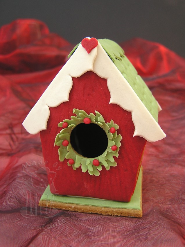 Lebkuchen Haus gingerbread house lebkuchenhaus birdhouse fondant