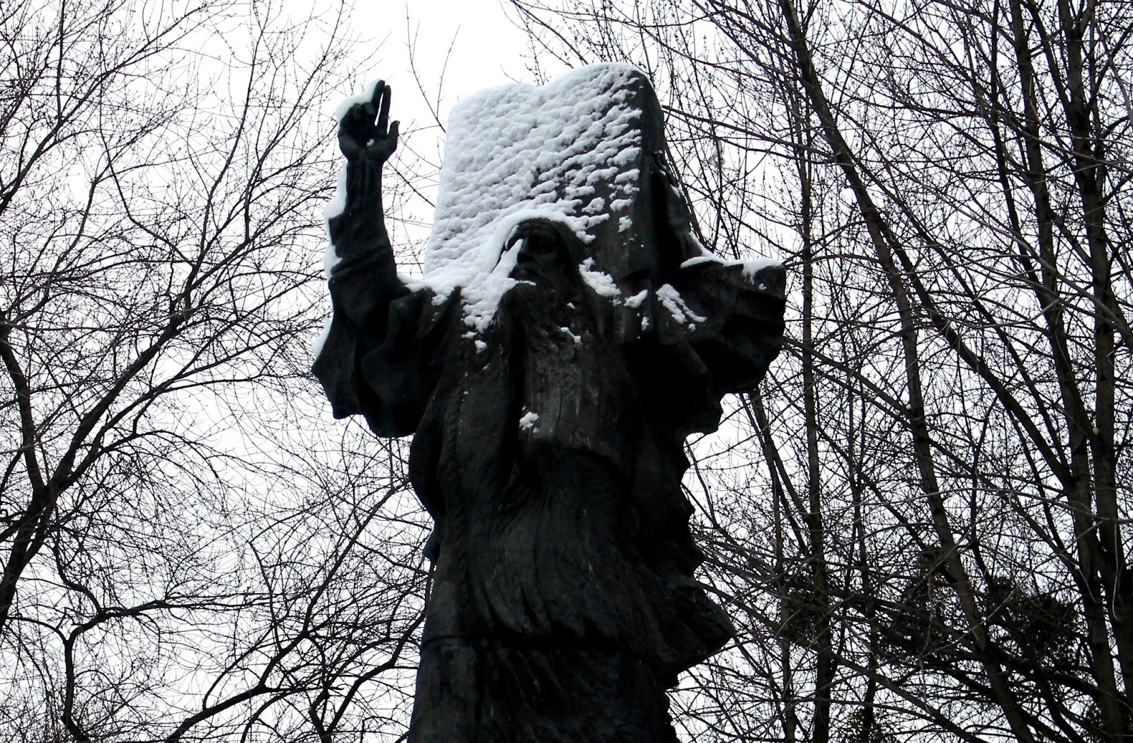 Wypisz Przed Czym Przestrzega Pan Bóg W Pierwszym Przykazaniu Dekalogu baedeker łódzki: POMNIK DEKALOGU W PARKU STAROMIEJSKIM