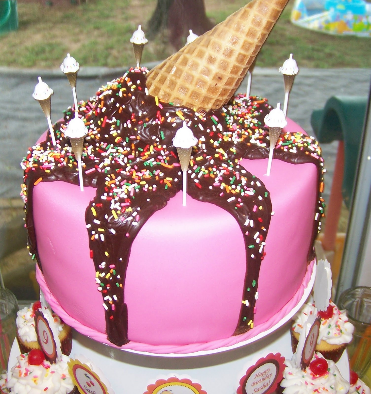 The RedHeaded Baker Ice Cream Themed Dessert Table