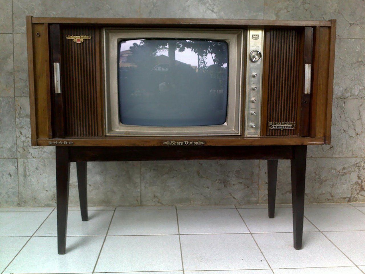 Kojay Bengkel Elektronik Televisi adalah