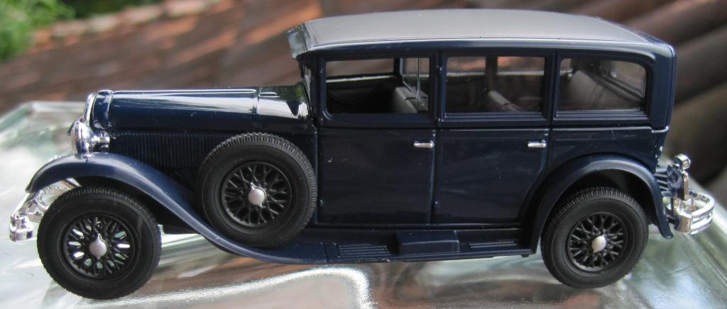 Modèle Miniature Lancia Dilambda 1930 1/43 By Norev – Die-cast De Collection, Boîte Abîmée