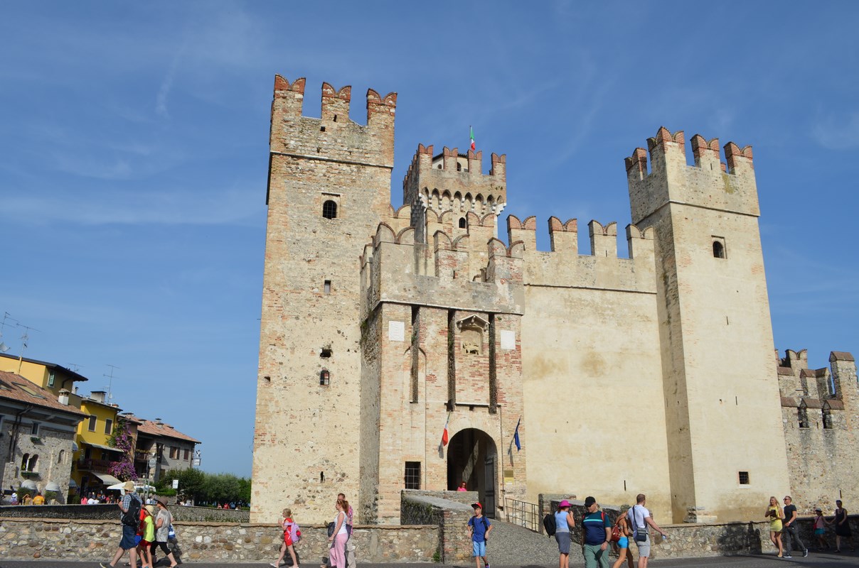 I Viaggi di Raffaella Sirmione la Rocca scaligera