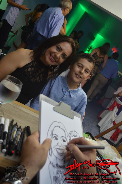 Festa com caricaturista é com o Desenhista Marcelo Lopes de Lope
