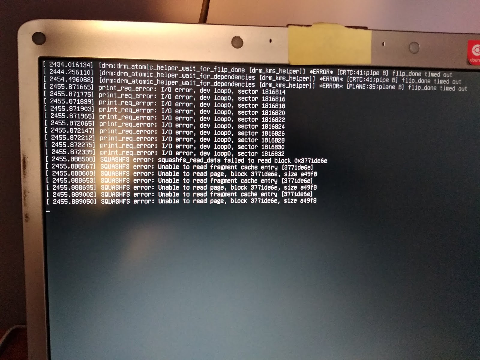 DistritoTux Solución al error drm_kms_helper que hace eterno el boteo