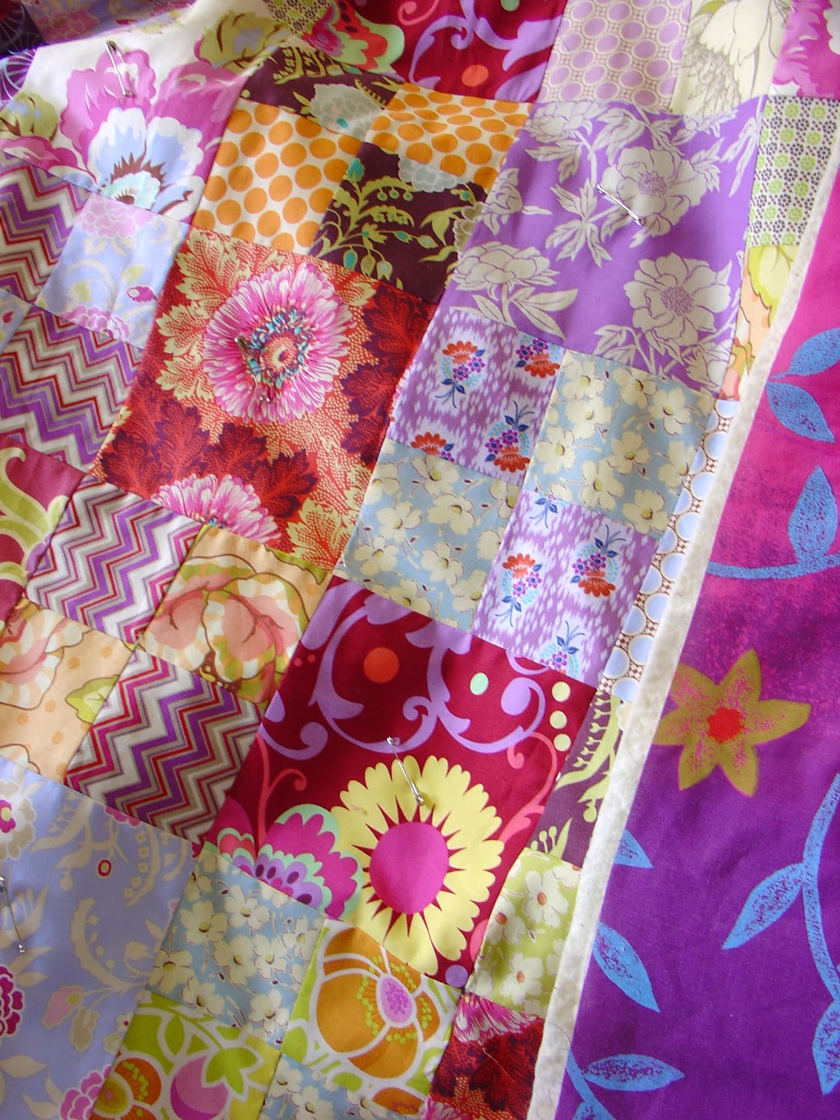 Kokaquilts gypsy caravan quilt {a finish}