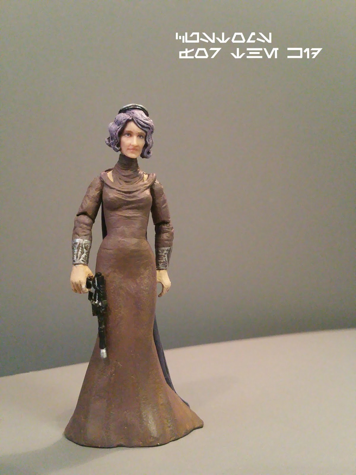 holdo figure