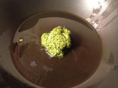 thai green curry paste in oil
