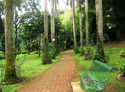 Destinasti Objek Wisata Taman Langsat di Kebayoran Baru DKI Jakarta