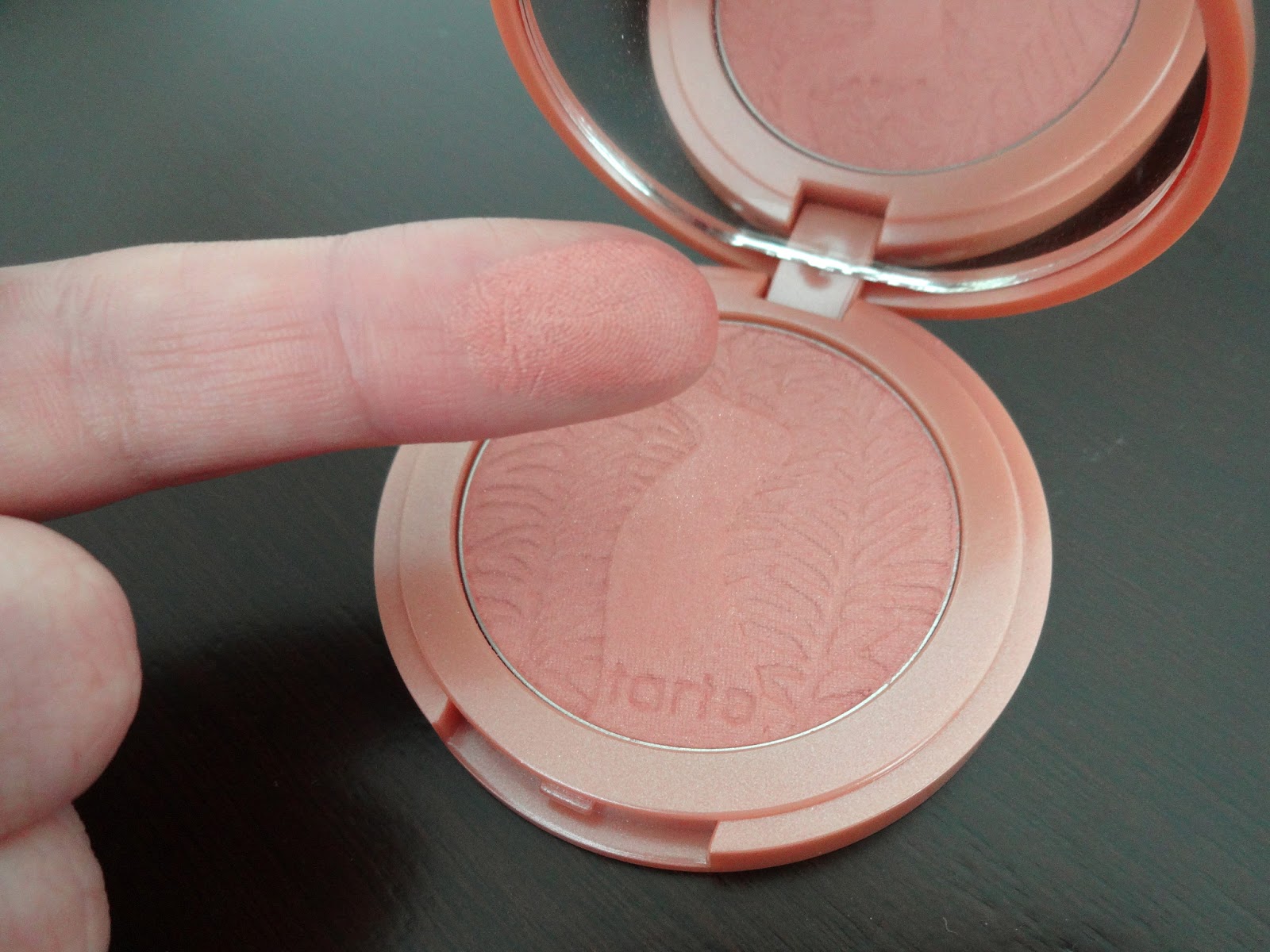 A Little Beauty Luxury tarte Amazonian Clay 12Hour Blush Collection
