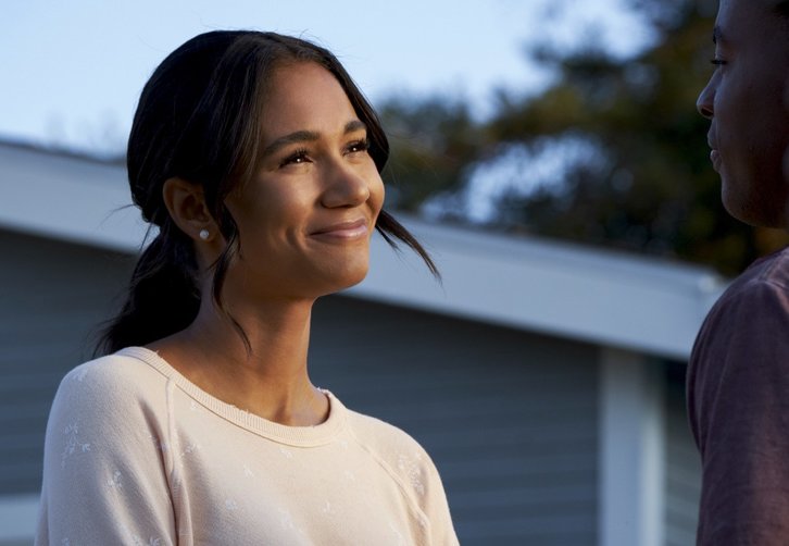 "What if I told you I'm in love with you?" - What Happened To Layla's Mom In All American