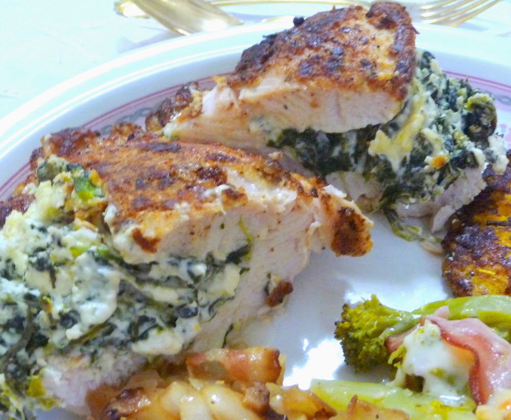 “BREADED” CHICKEN STUFFED WITH SPINACH, FETA AND CREAM CHEESE