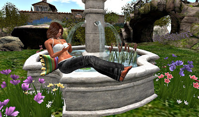 CJ%2BTuscany%2BFountain%2Bwith%2BCouple%2Bof%2BStorks-07_001.png