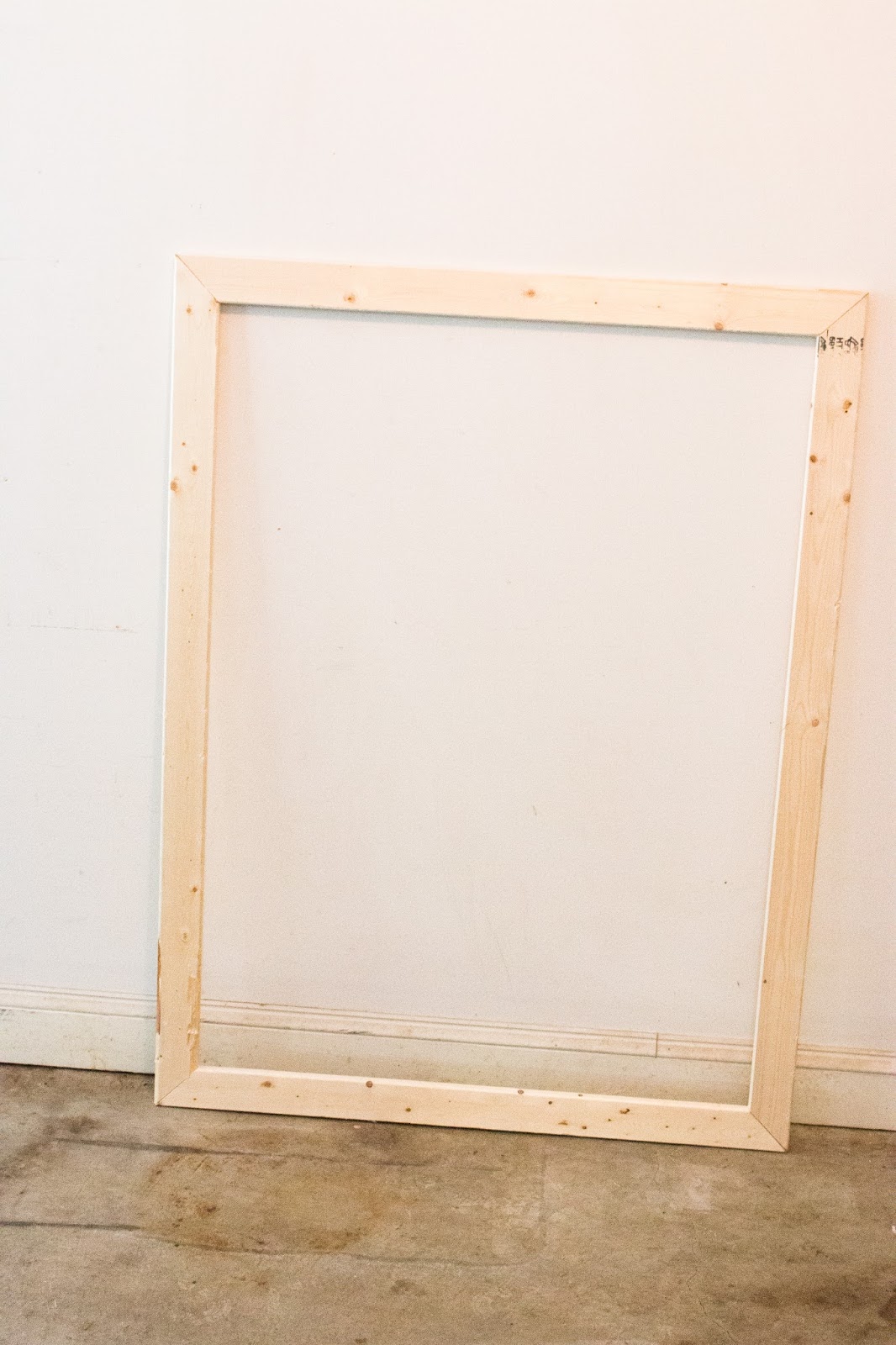 How to Make Your Own Large Picture Frame The Happy Flammily