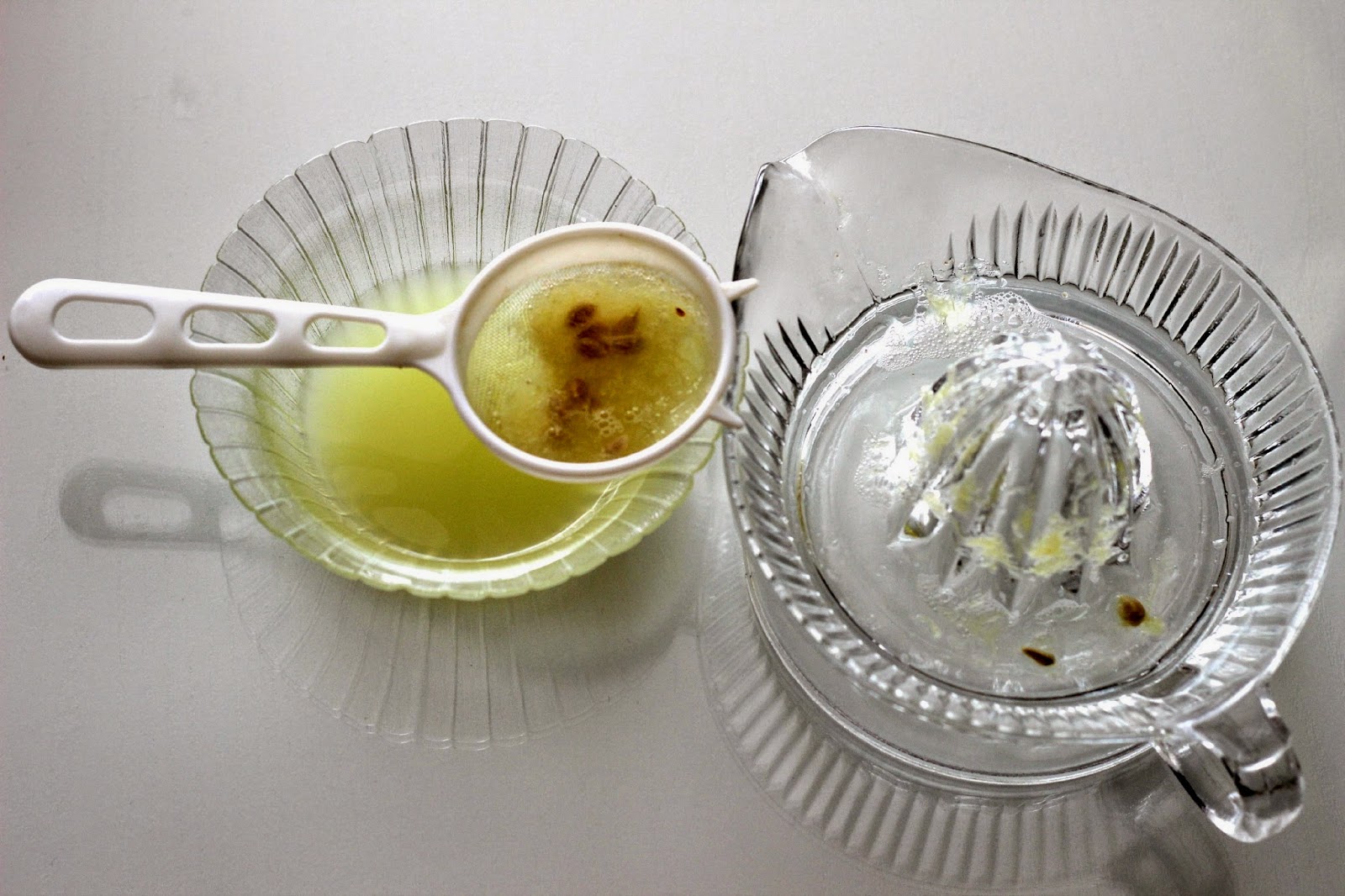 How To Lighten Your Hair Naturally Using Lemons and Chamomile Natalie