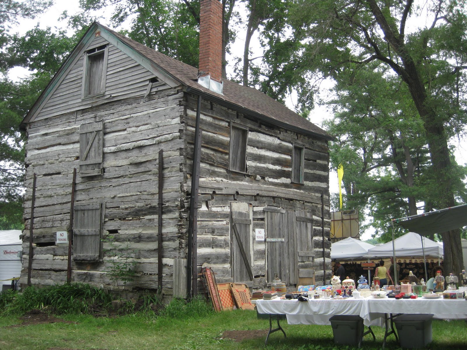 b. honey rendezvous & flea market in prairie du chien, WI