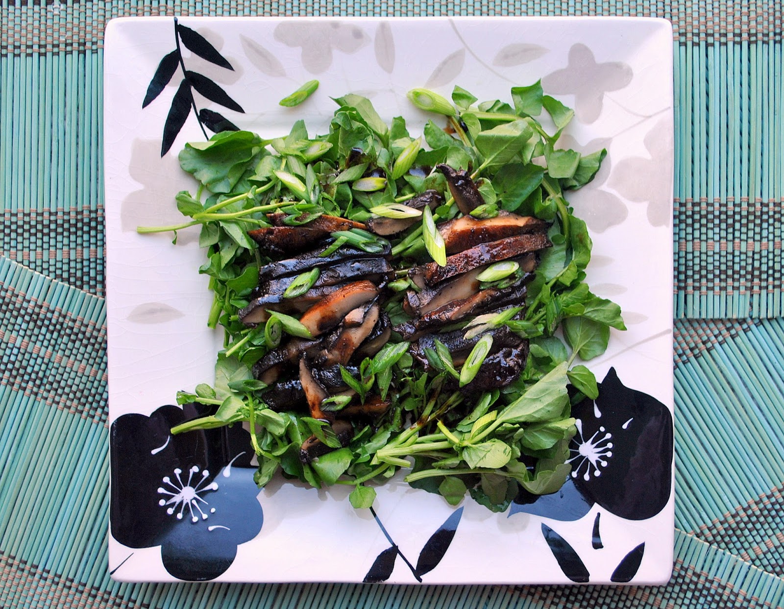 Watercress & Portobello Mushroom Salad (Salada de Agrião & Cogumelos