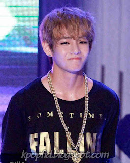 Foto Ganteng V BTS (Kim Taehyung) Bangtan Boys Terbaru 2016 Foto Ganteng V BTS (Kim Taehyung) Bangtan Boys Terbaru 2016