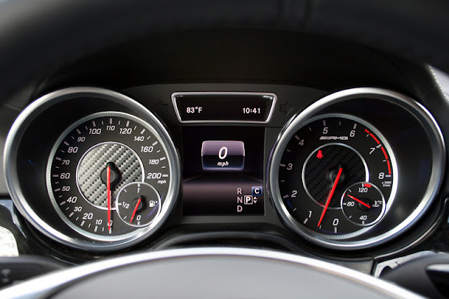 Thiết kế đồng hồ Taplo Mercedes AMG GLS 63 4MATIC Mercedes AMG GLS 63 4MATIC có thiết kế đồng hồ kiểu 2 ống