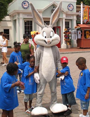 The Delbert Cartoon Report: Bugs Bunny Walkaround Costumes