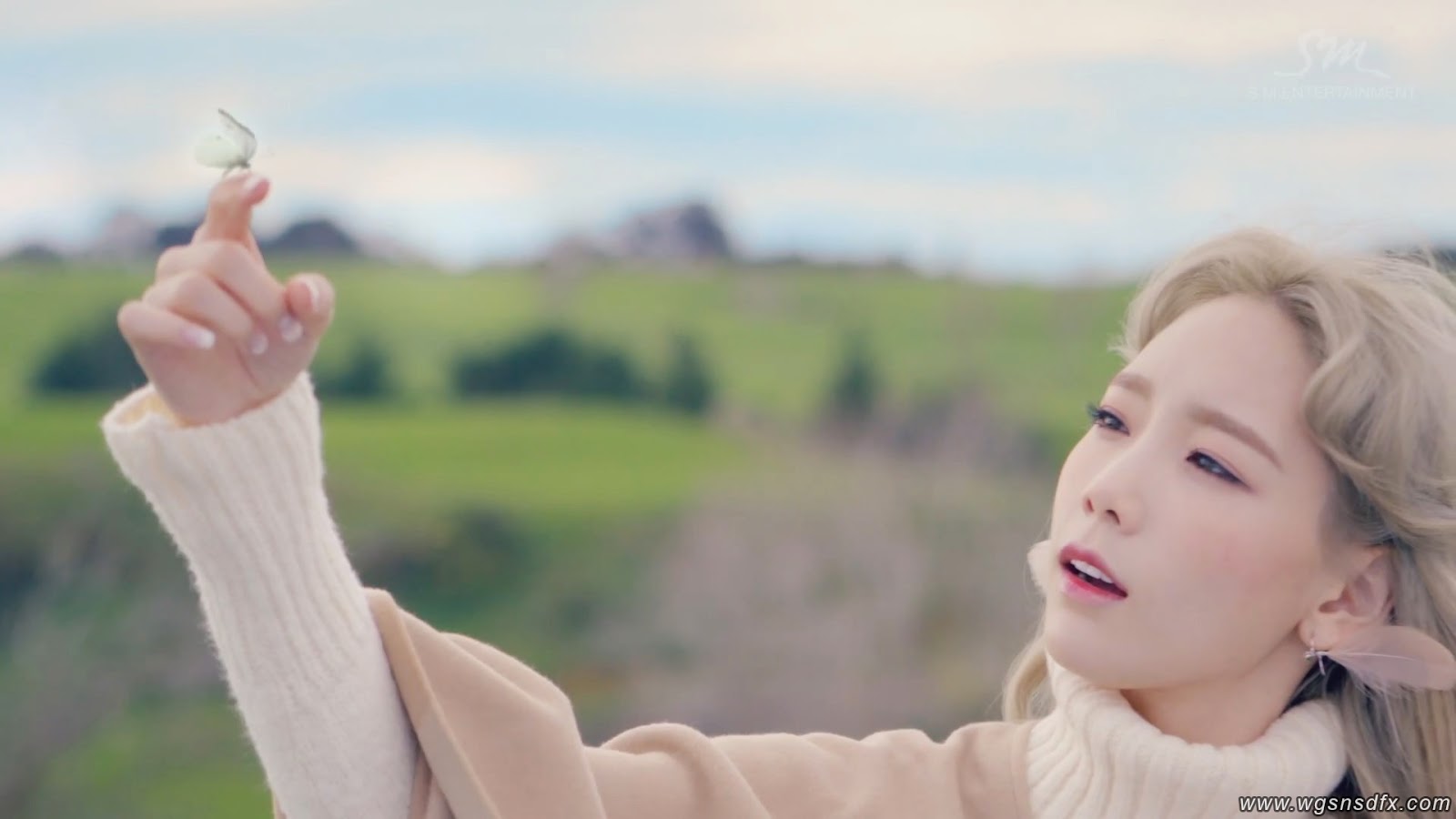 Browse the screenshots from SNSD TaeYeon's 'I' music video - Wonderful