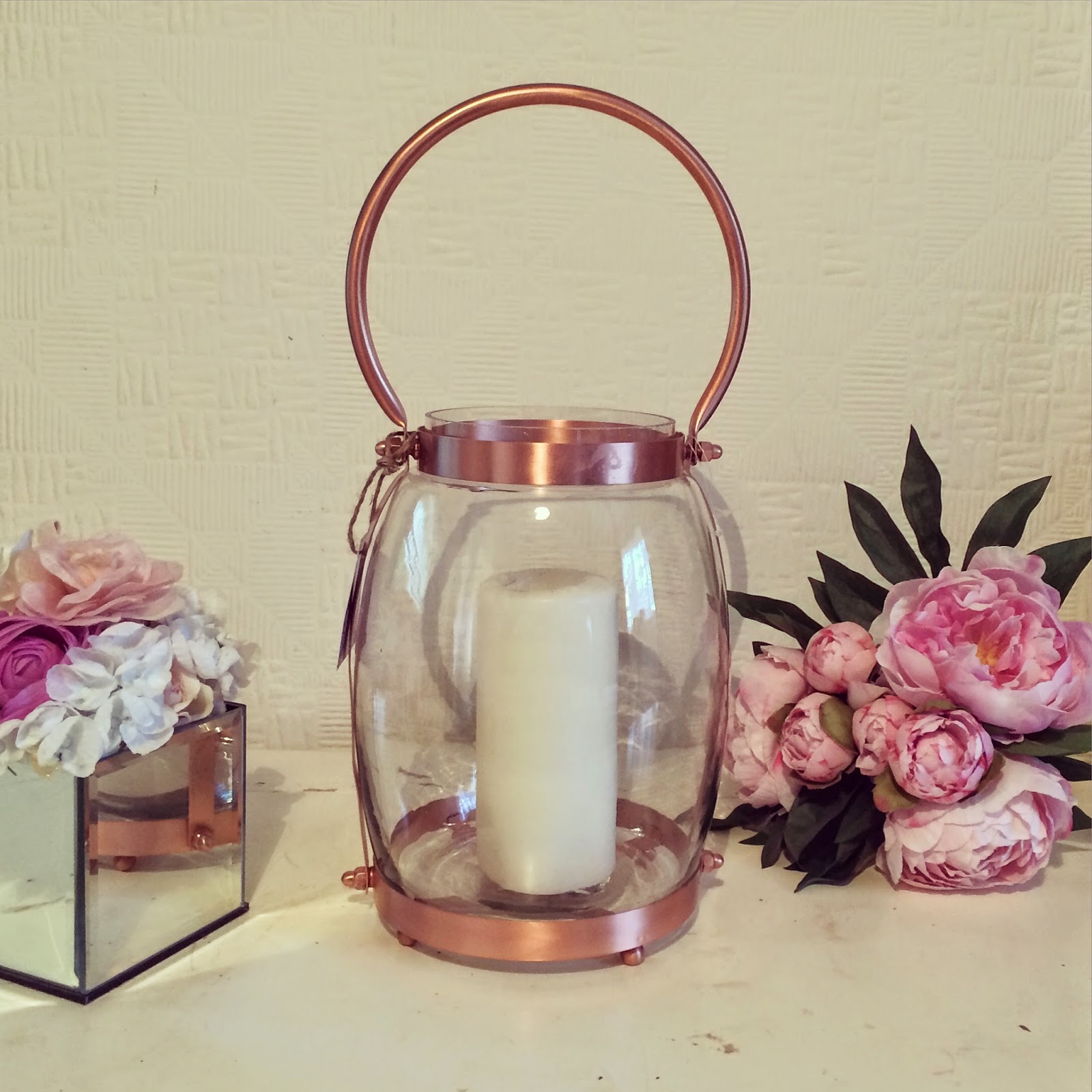 Lauren Ce. LOVES rose gold home accessories