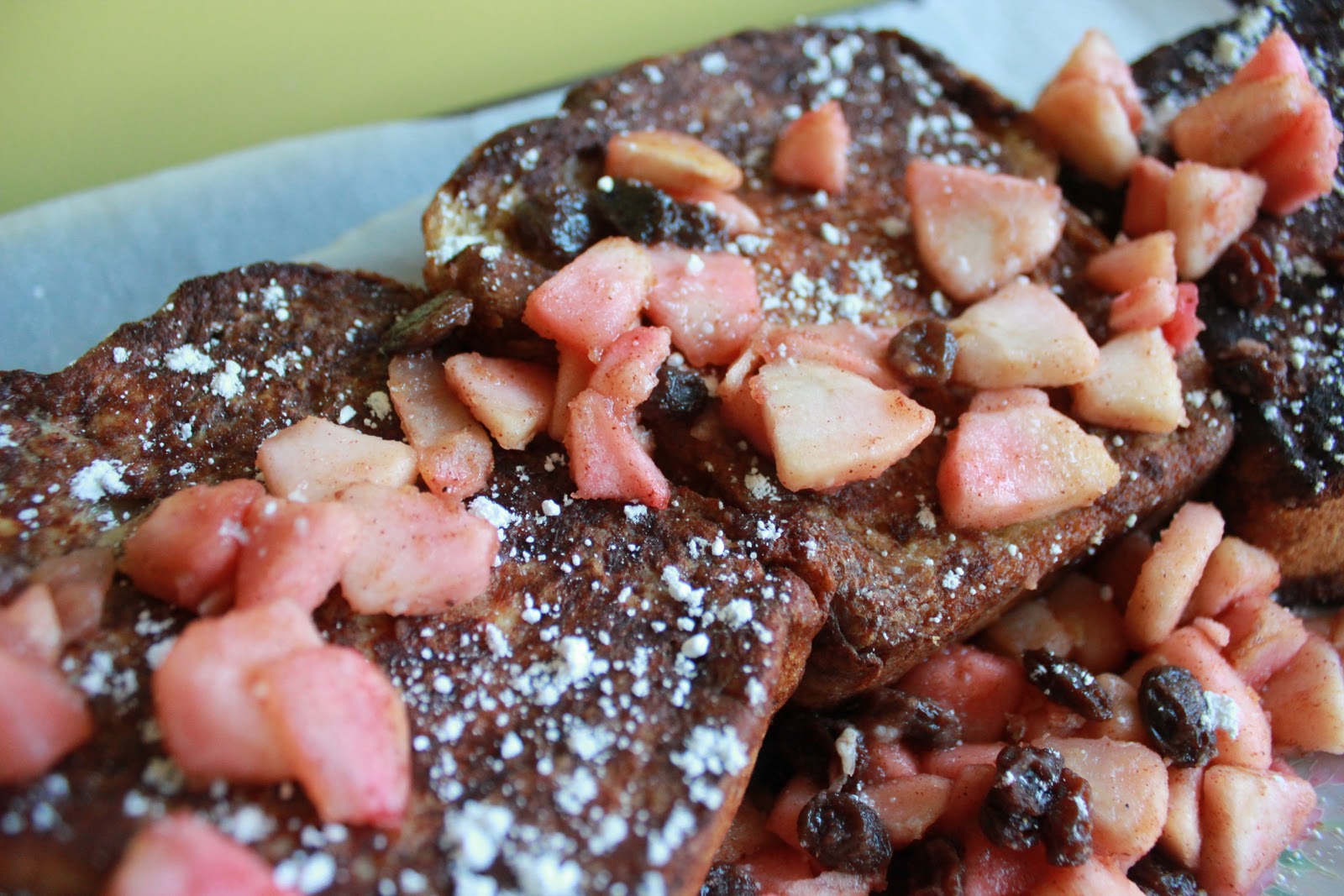 SquirrelsnSweets Cinnamon Apple Yogurt Stuffed French Toast