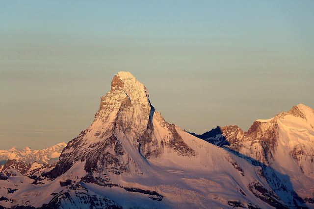 Matterhorn widziany z Dom Matterhorn widziany z Dom