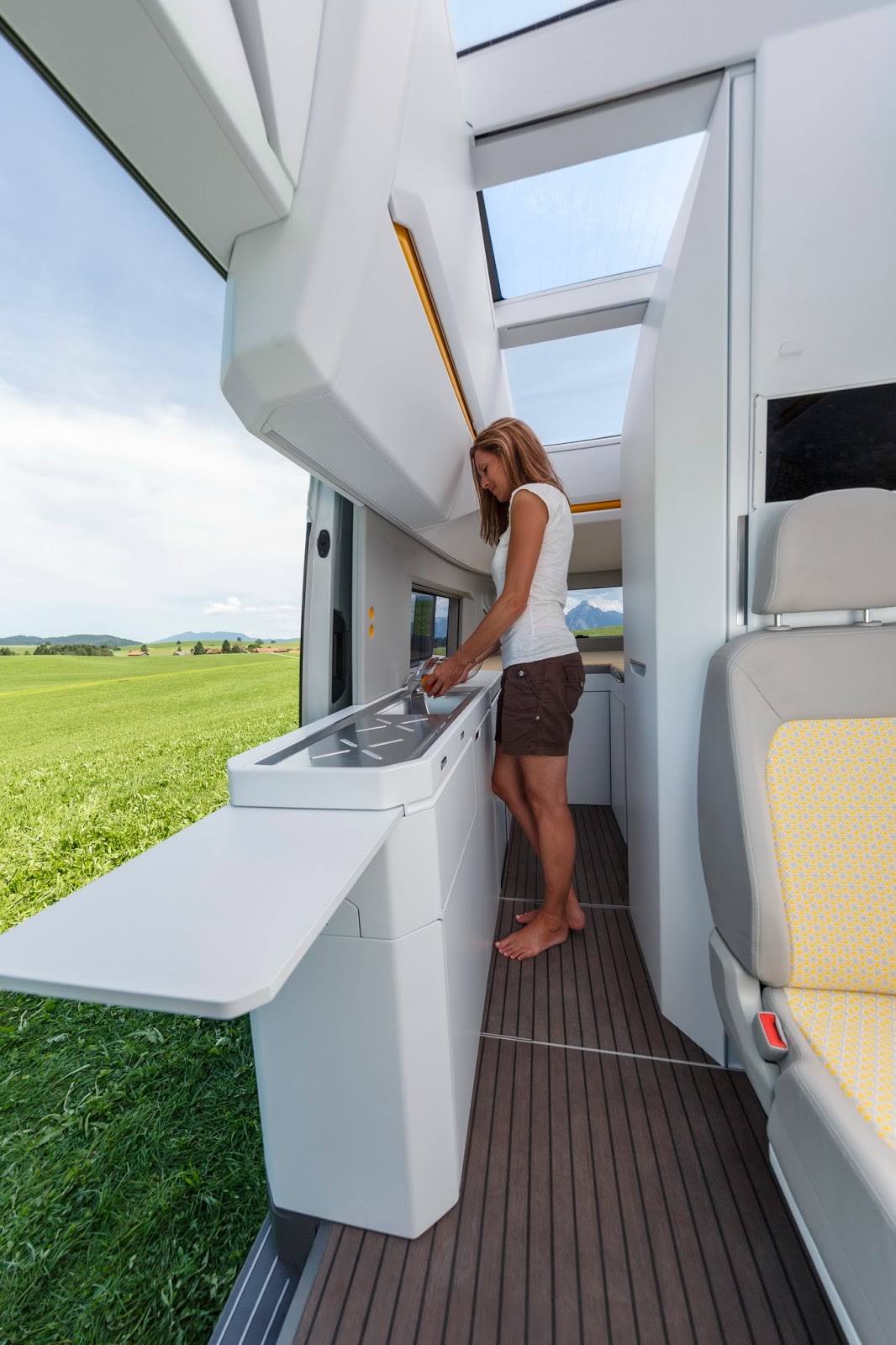 VW California XXL Concept Is Big Camper Van For Globetrotters [41 Pics