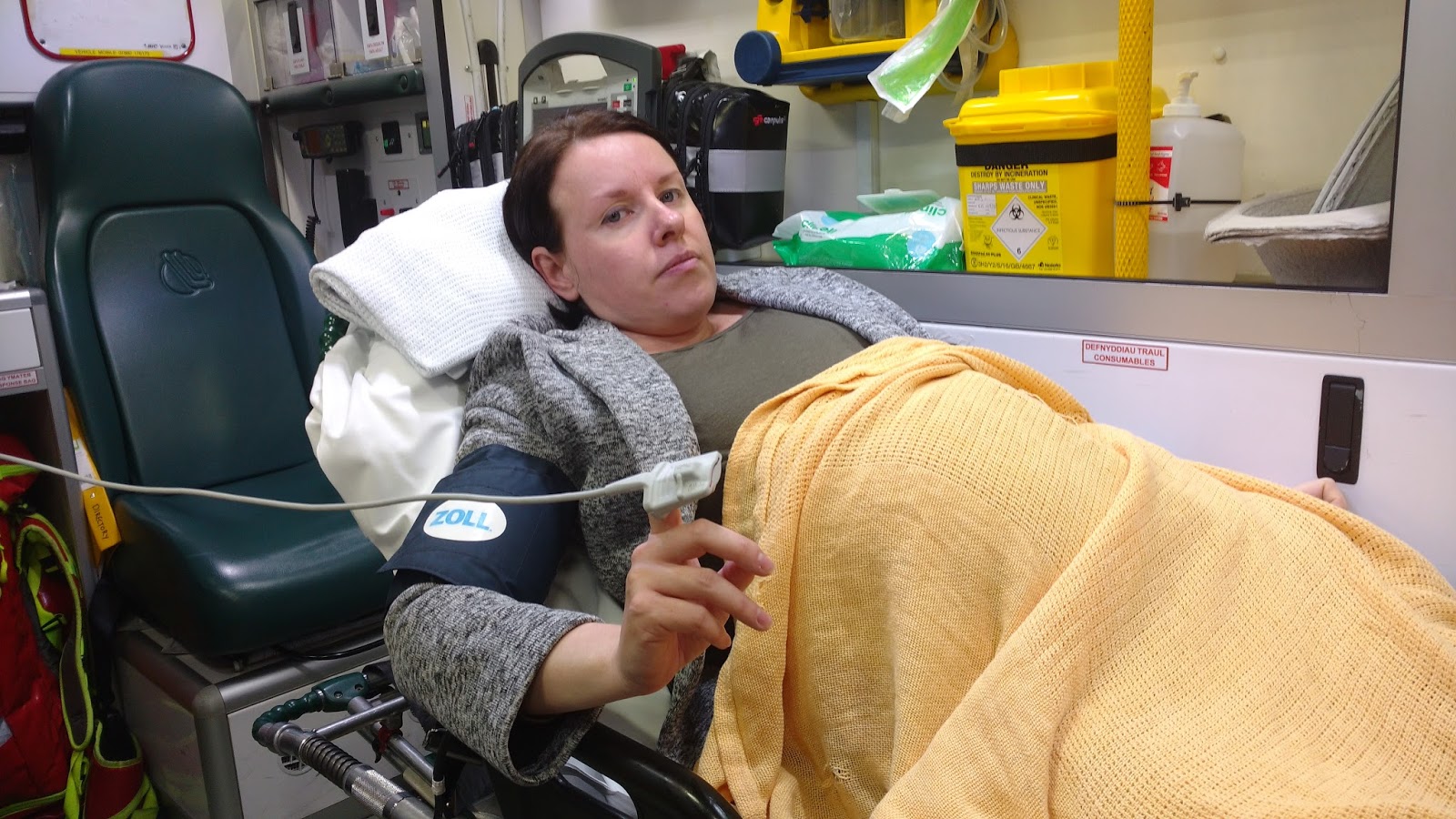 станция смп пучкова. фельдшер скорой помощи. оказание скорой помощи. беременный фельдшер. беременный фельдшер.