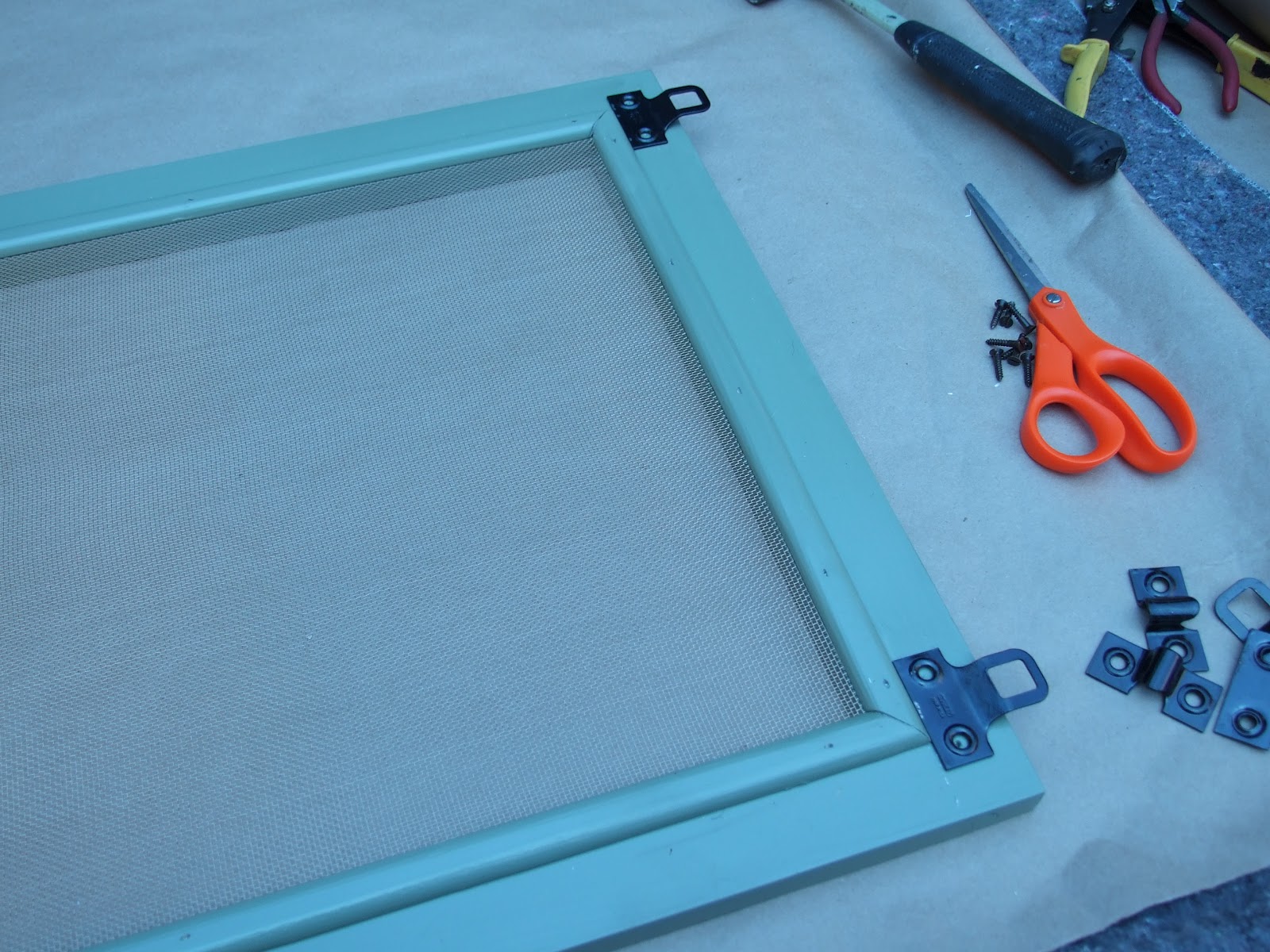 1915 Cottage Wood Window Screens