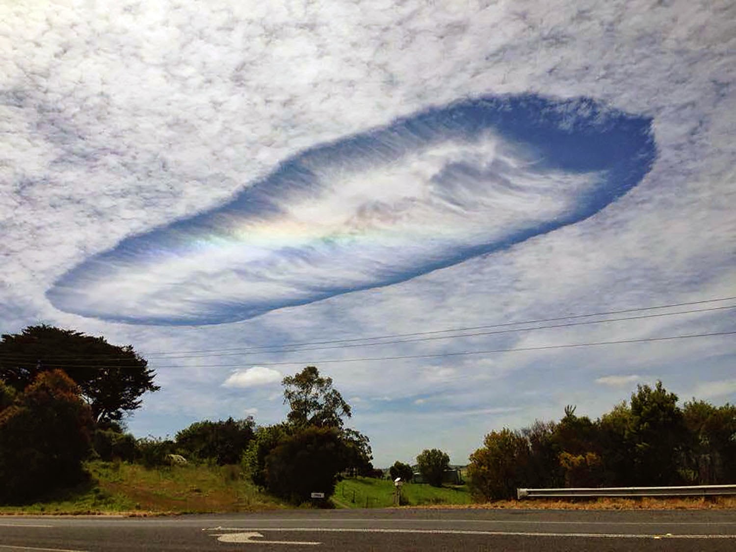 Découvrez L Incroyable Nuage Qui A Envahi Le Ciel Australien